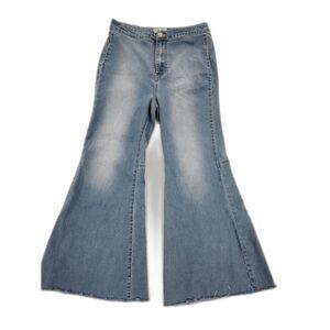 We The Free Womens Jeans Size 30 Flare Cropped Cut Hem Boho Casual Festival